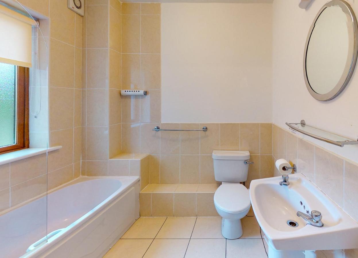 Lakeside Holiday Homes - Type B By Trident Holiday Homes Killaloe Buitenkant foto